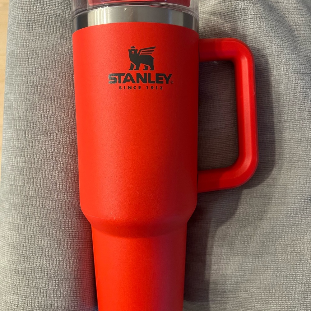 COPY - Stanley 40 oz flame